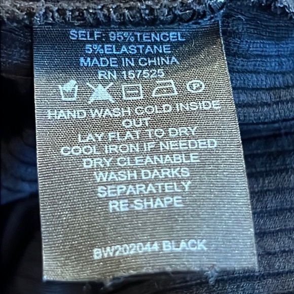 Bandier WSLY Essex Ribbed Square Neck Tank Top - Black - Picture 4 of 4